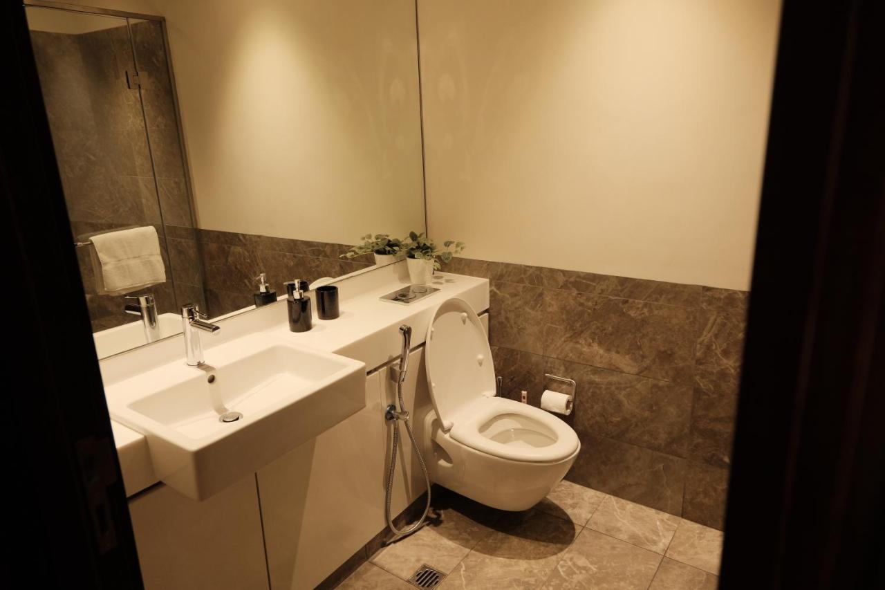 Brand New Water Front Luxury Cinnamon Suites Apartment In Heart Of Colombo City Luaran gambar